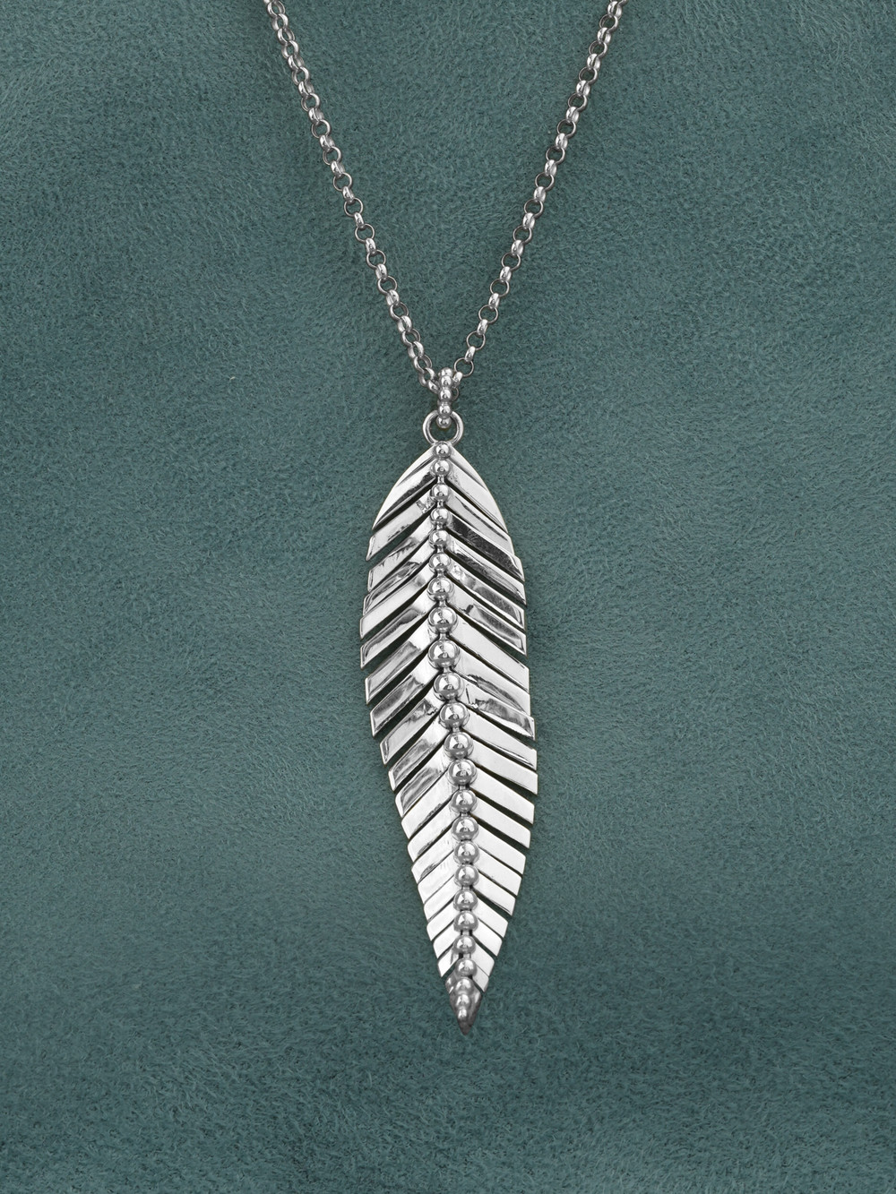 Колье из белого золота