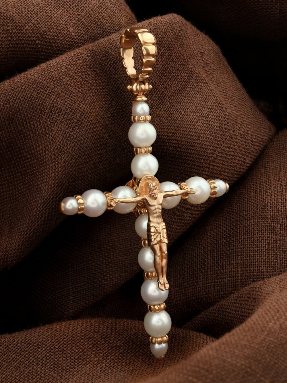 Крест из золота c жемчугом