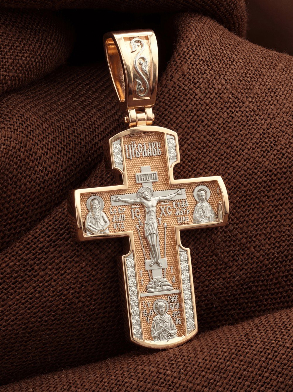 Крест из золота c бриллиантами