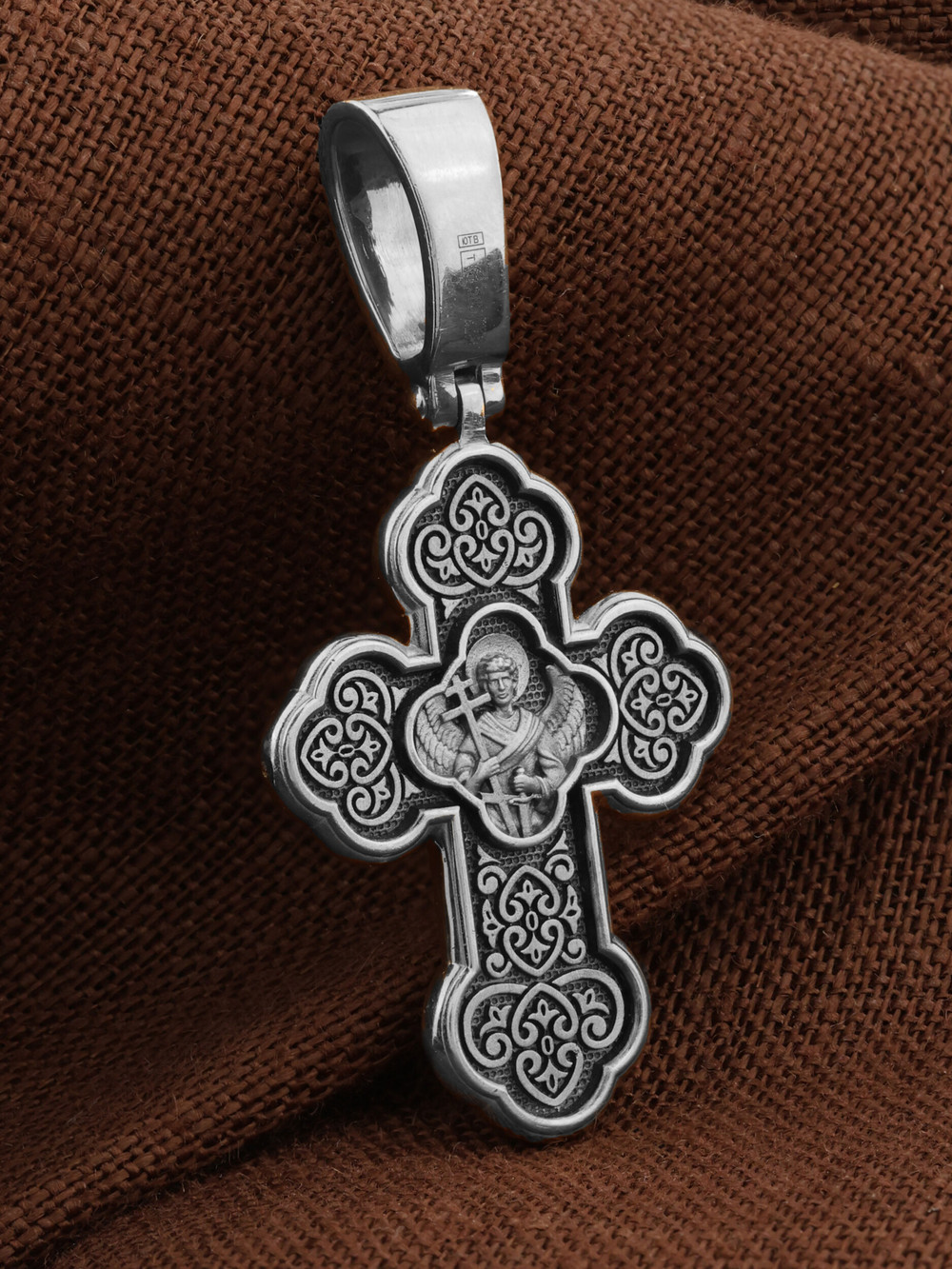 Крест из белого золота