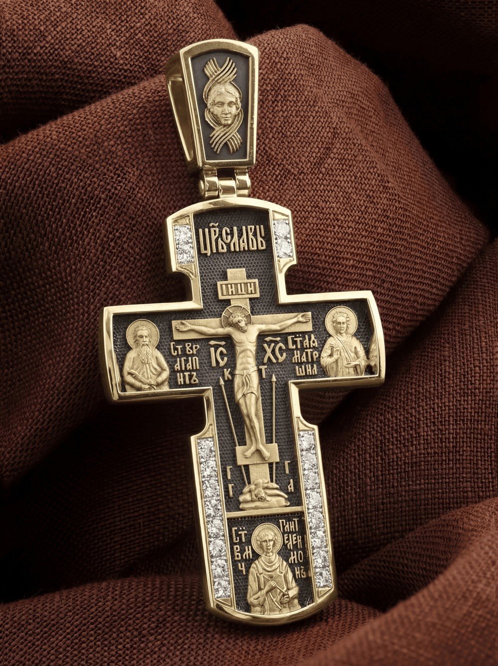 Крест из лимонного золота c бриллиантами