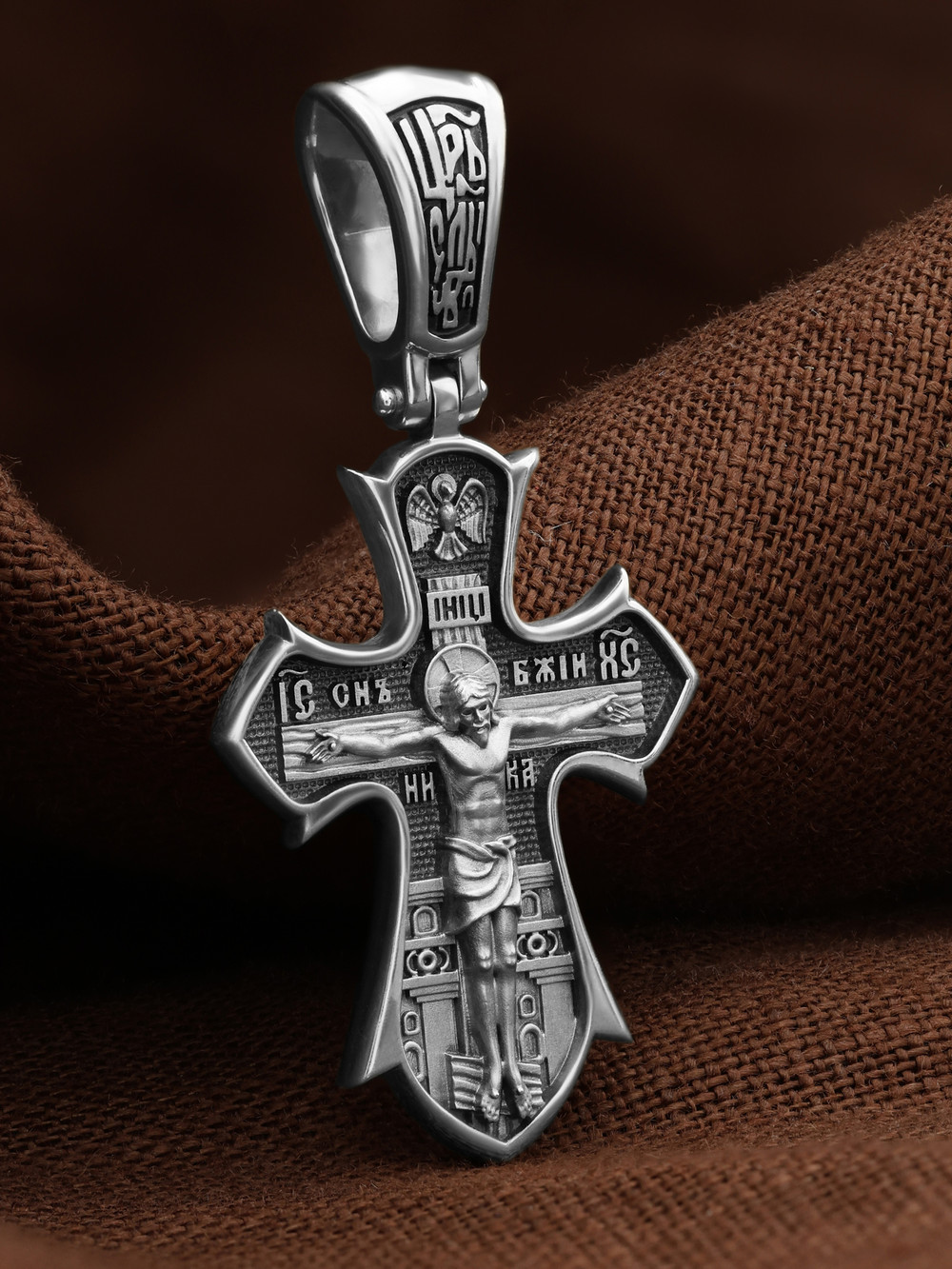 Крест из белого золота