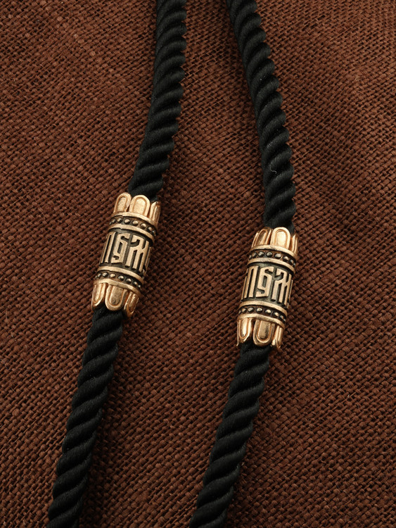 Шнурок шёлковый из золота c шёлковым шнурком