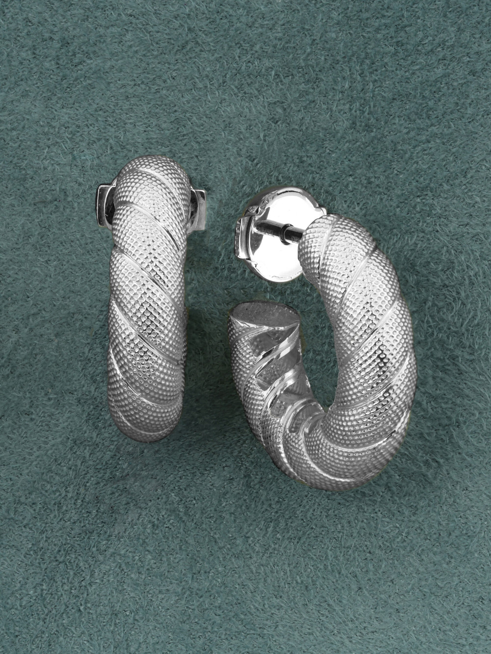 Серьги из белого золота