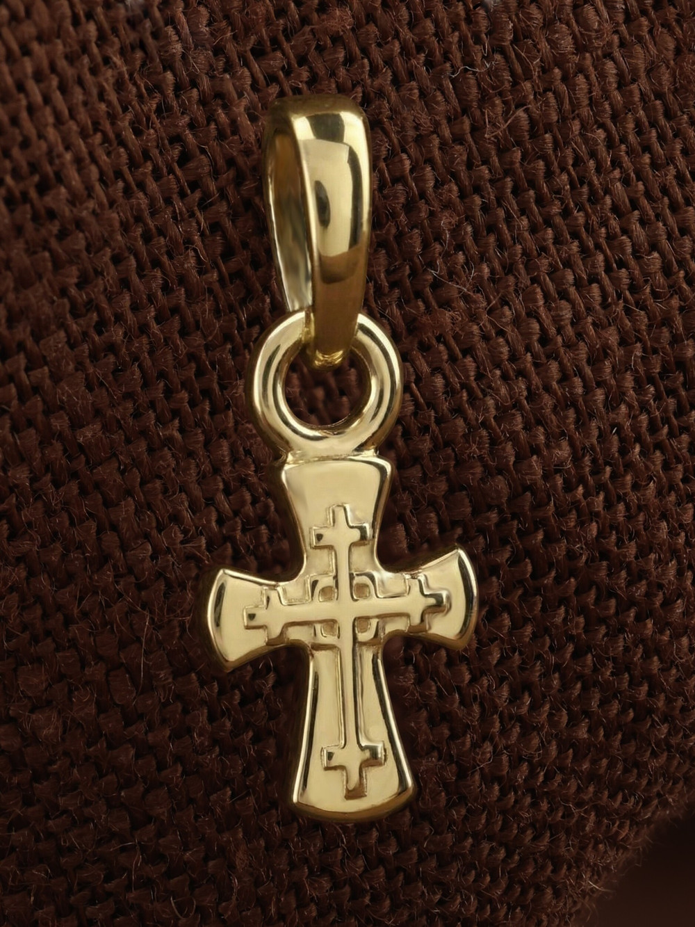 Крест из лимонного золота