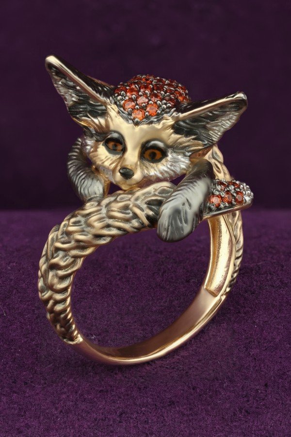 Кольцо из лимонного золота c эмаль и фианитом