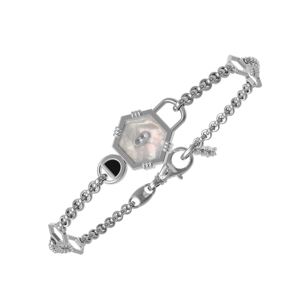 Браслет из белого золота c ониксом и перламутром