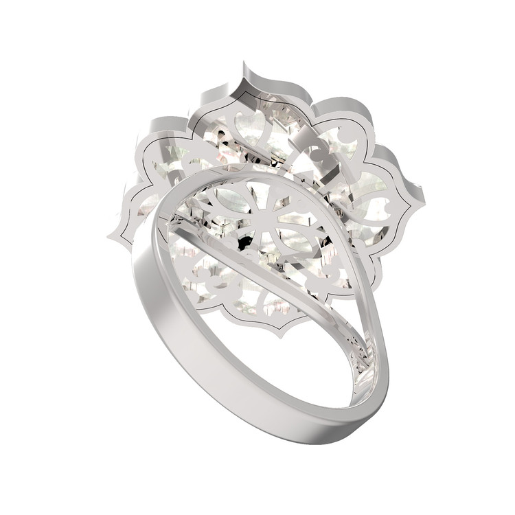 Кольцо из белого золота c ониксом и перламутром