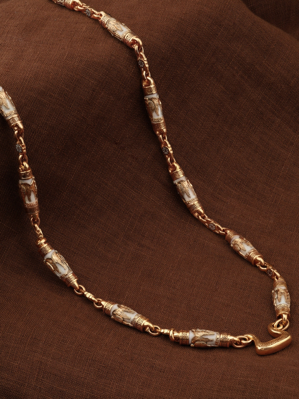 Цепь из золота c эмаль и бивнем мамонта