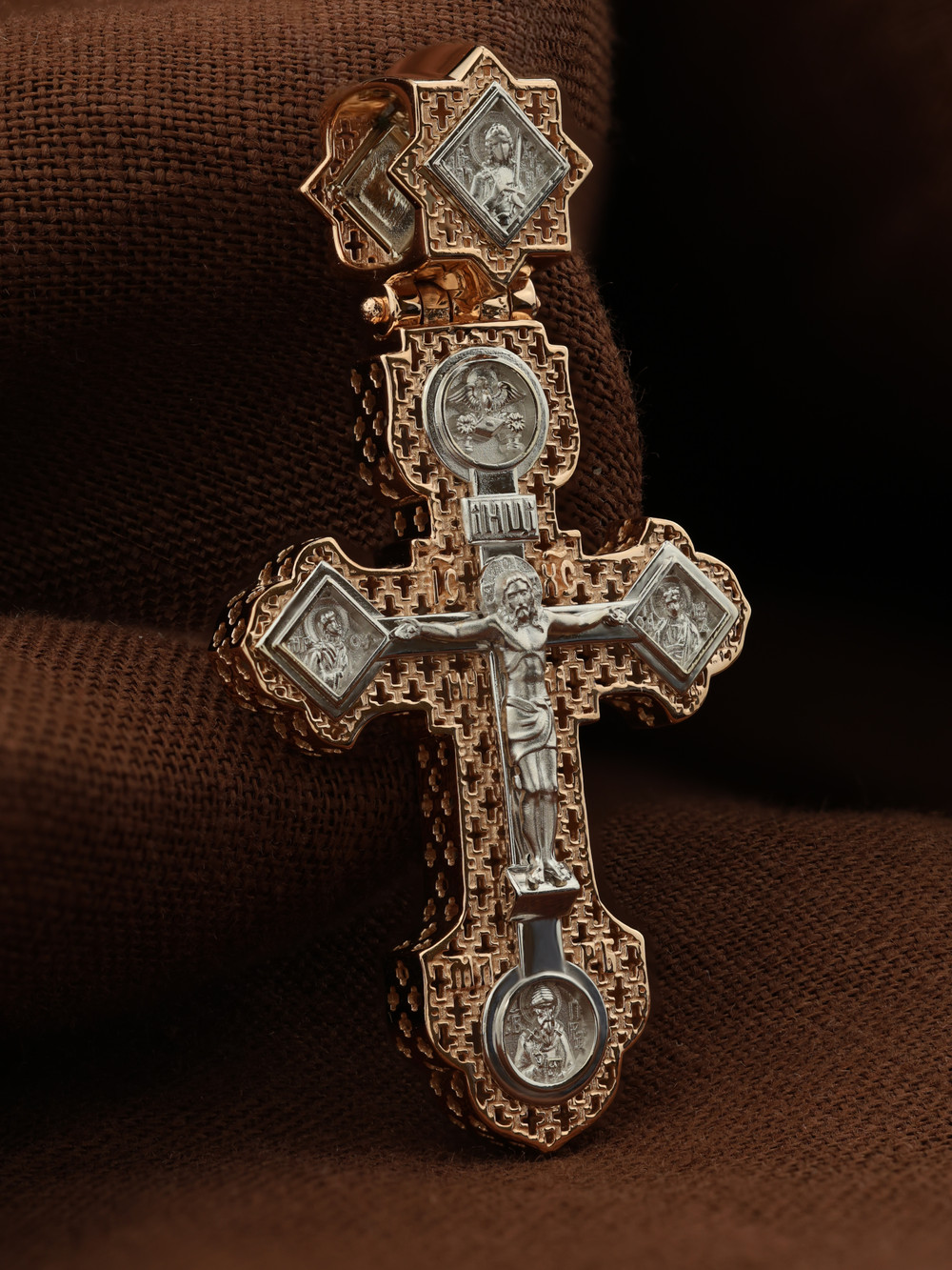 Крест из золота