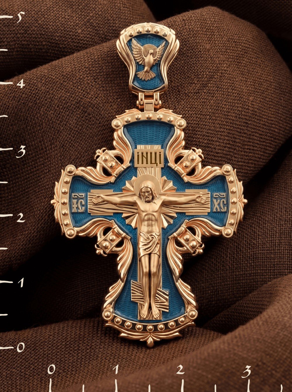 Крест из золота c эмаль