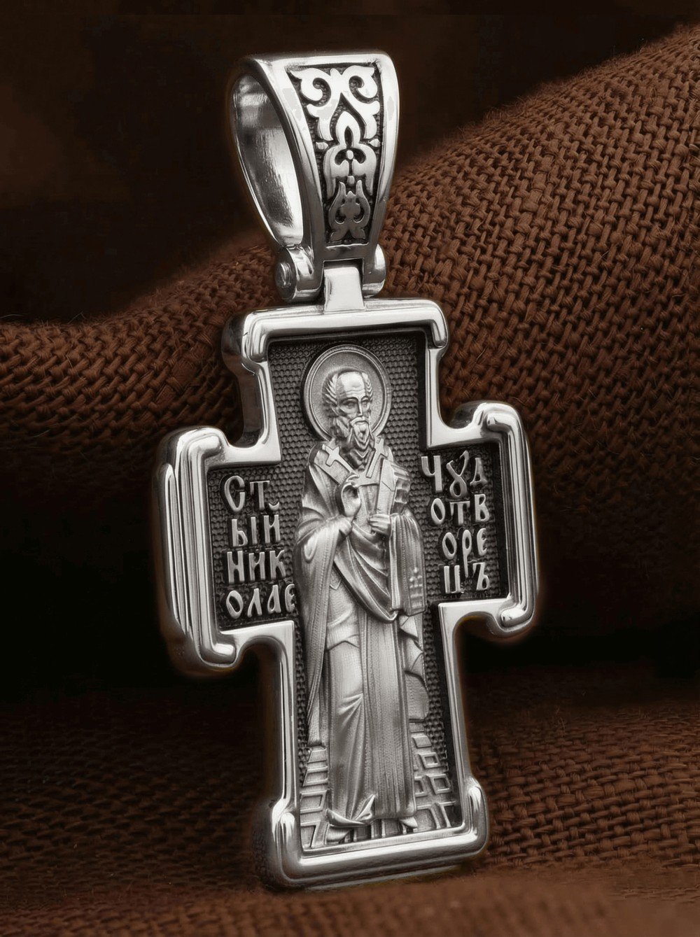 Крест из белого золота