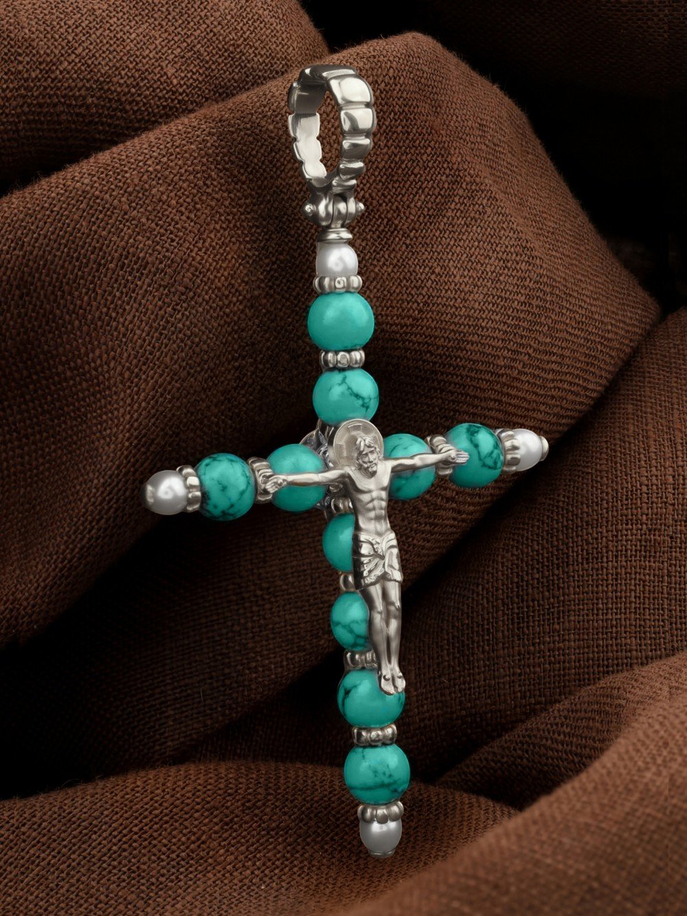 Крест из белого золота c жемчугом и бирюзой