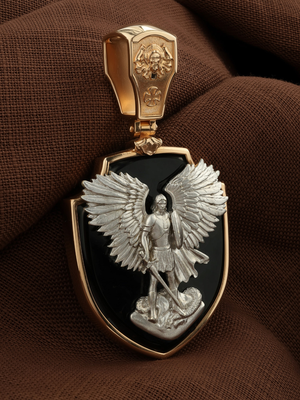 Образок из золота c эмаль и ониксом