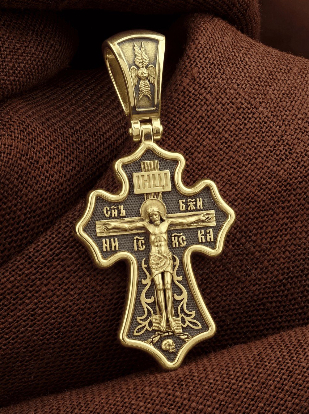Крест из лимонного золота