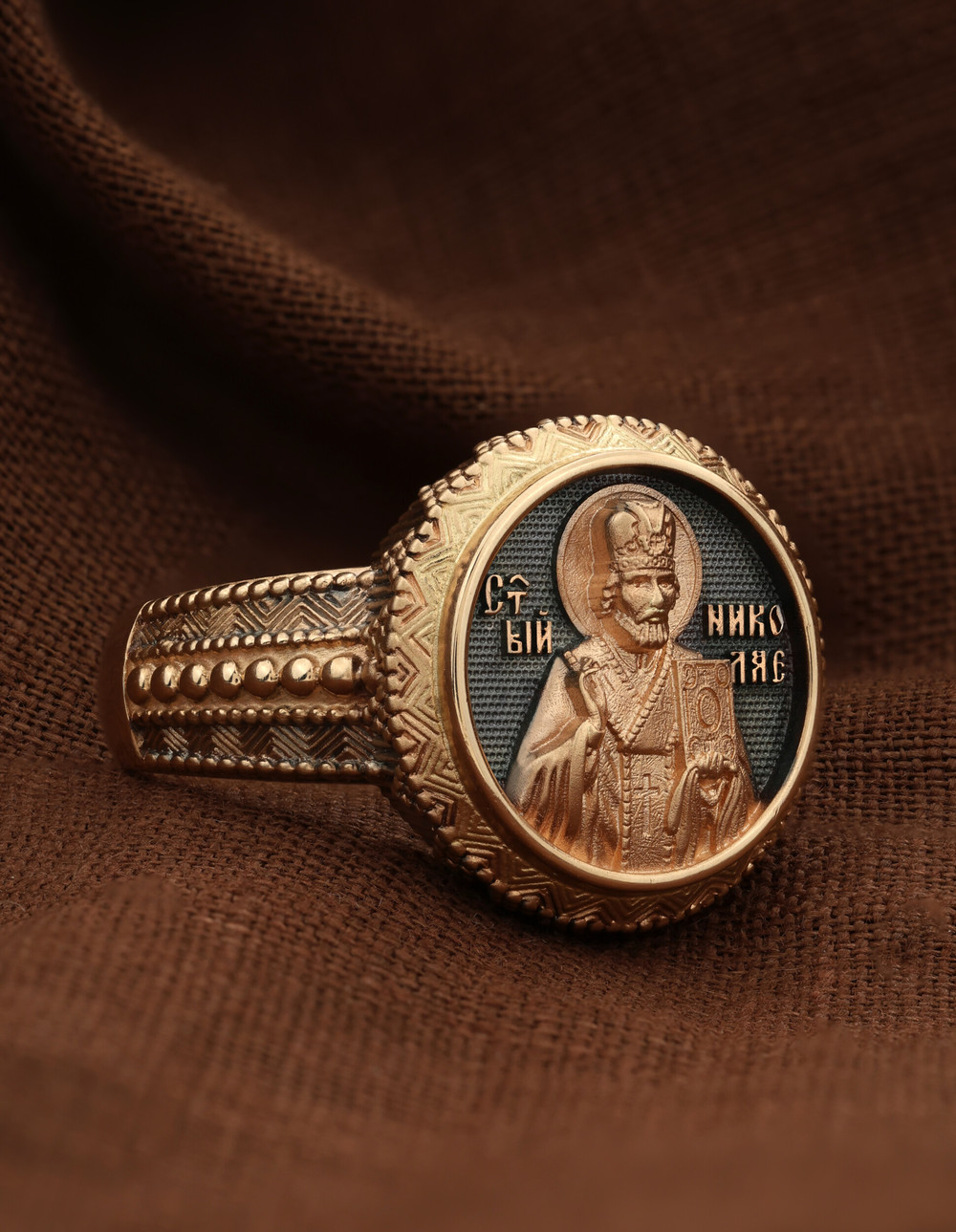 Кольцо из золота