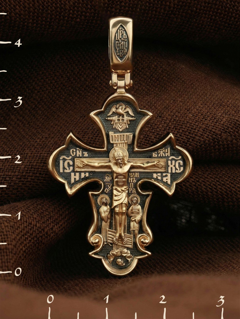 Крест из лимонного золота