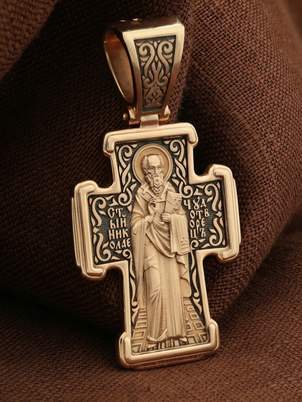 Крест из золота