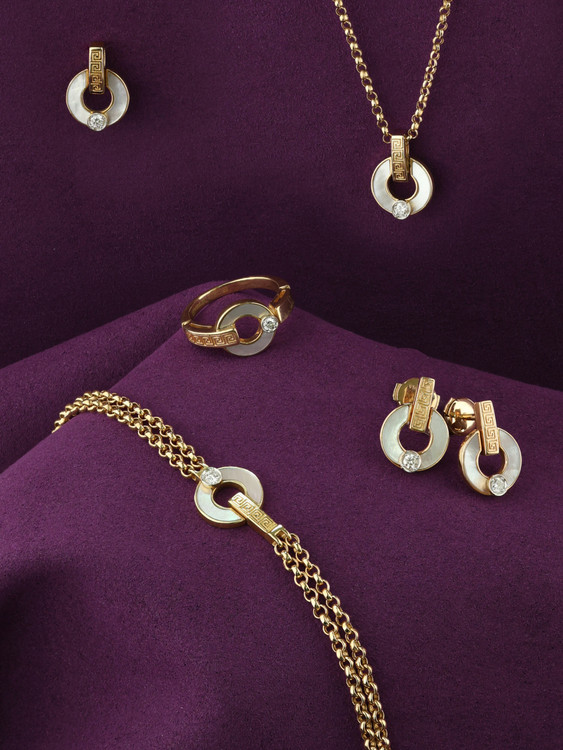 Серьги из лимонного золота c бриллиантами и перламутром