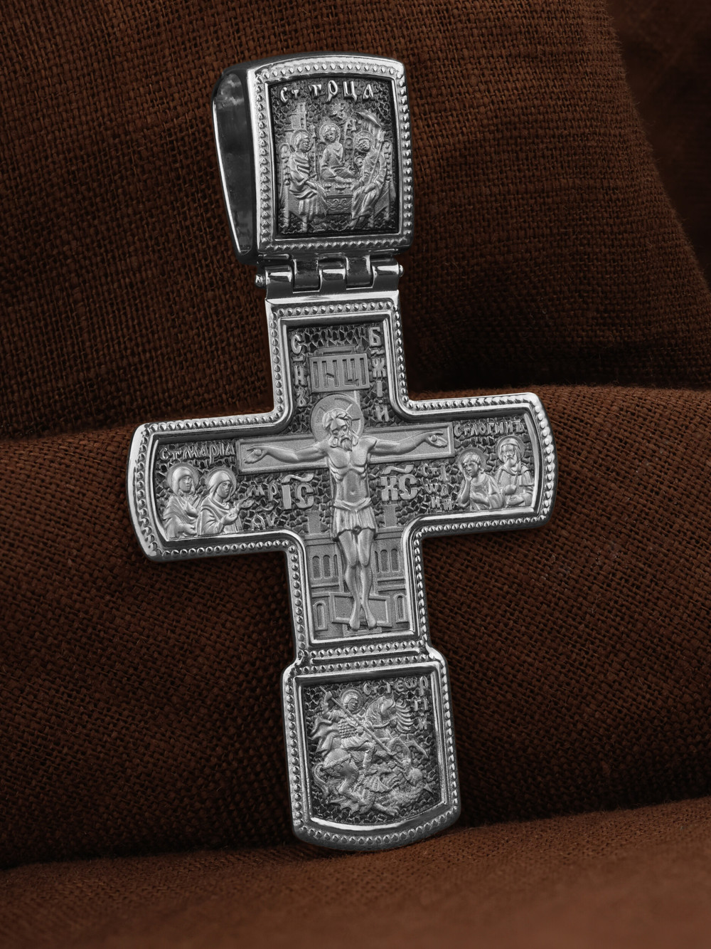 Крест из белого золота