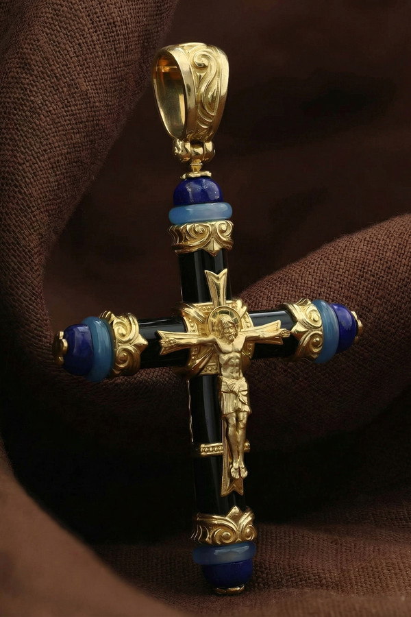 Крест из лимонного золота c ониксом, агатом и лазуритом