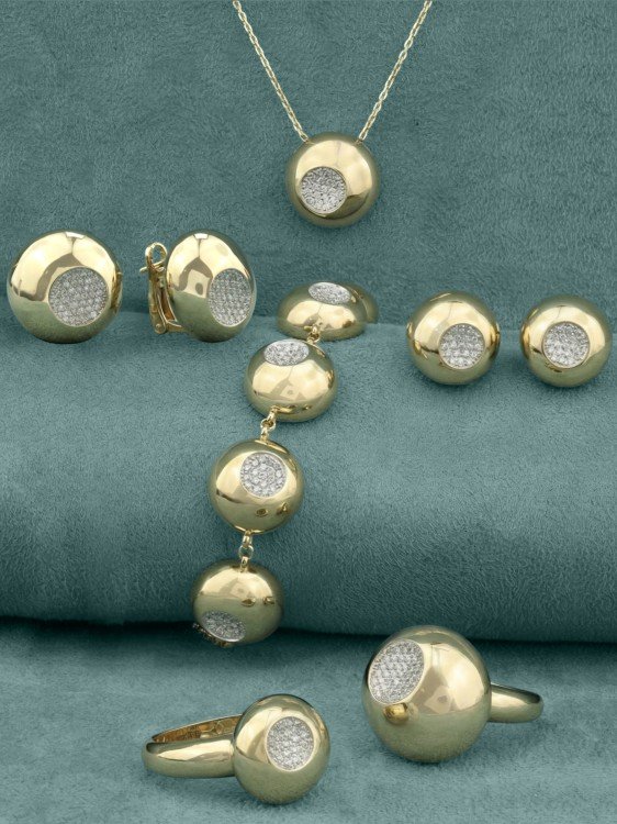 Серьги из лимонного золота c бриллиантами