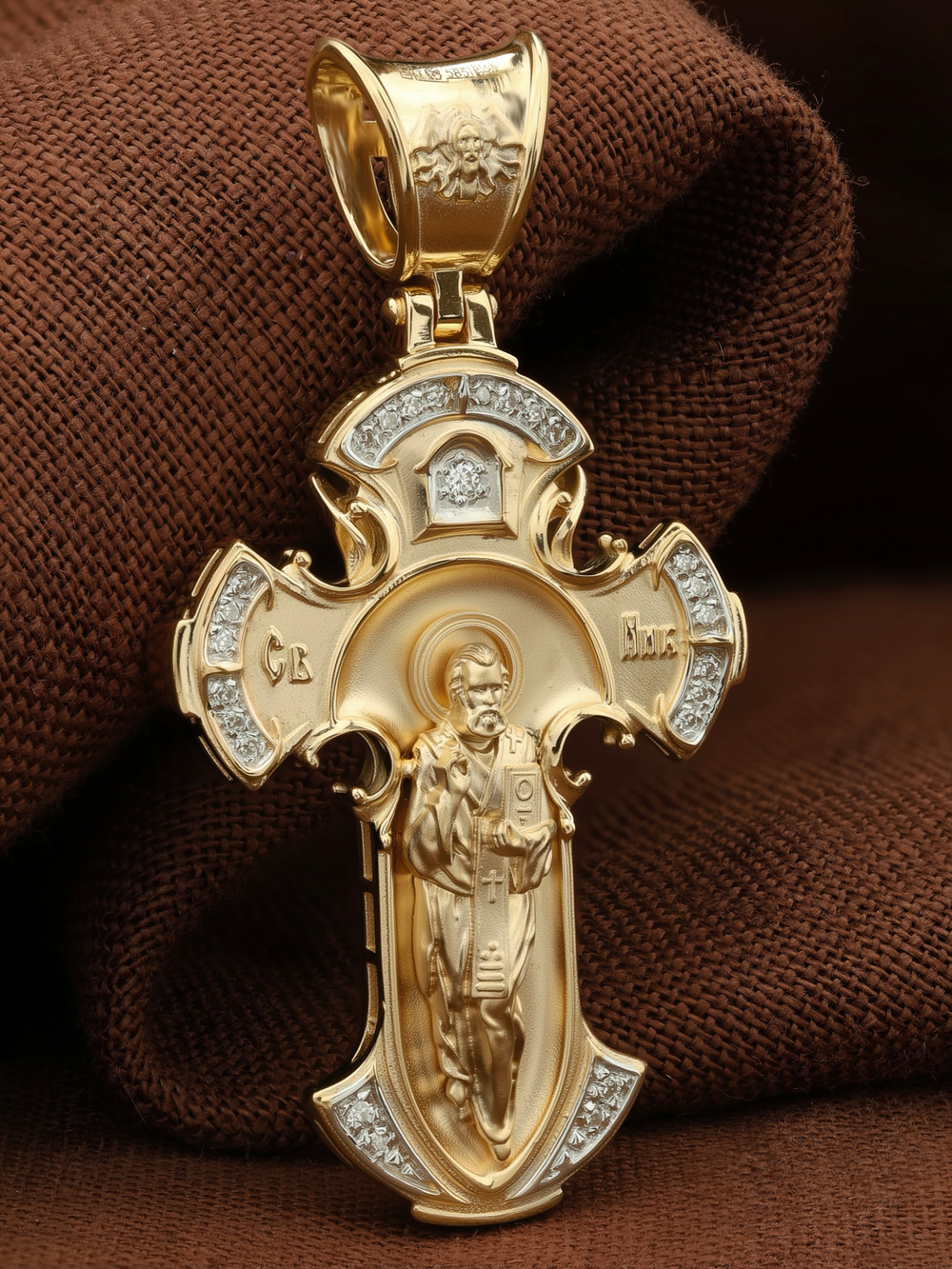 Крест из лимонного золота c бриллиантами