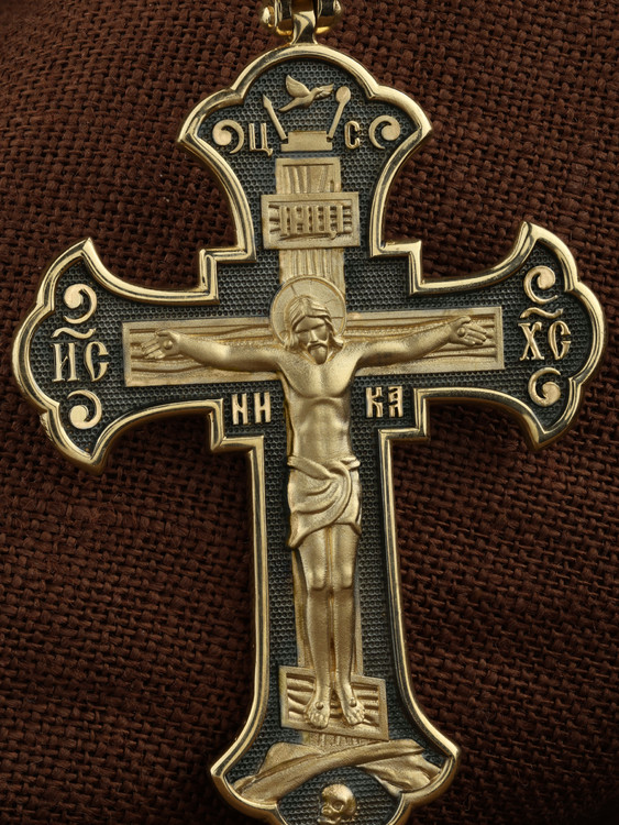 Крест из лимонного золота