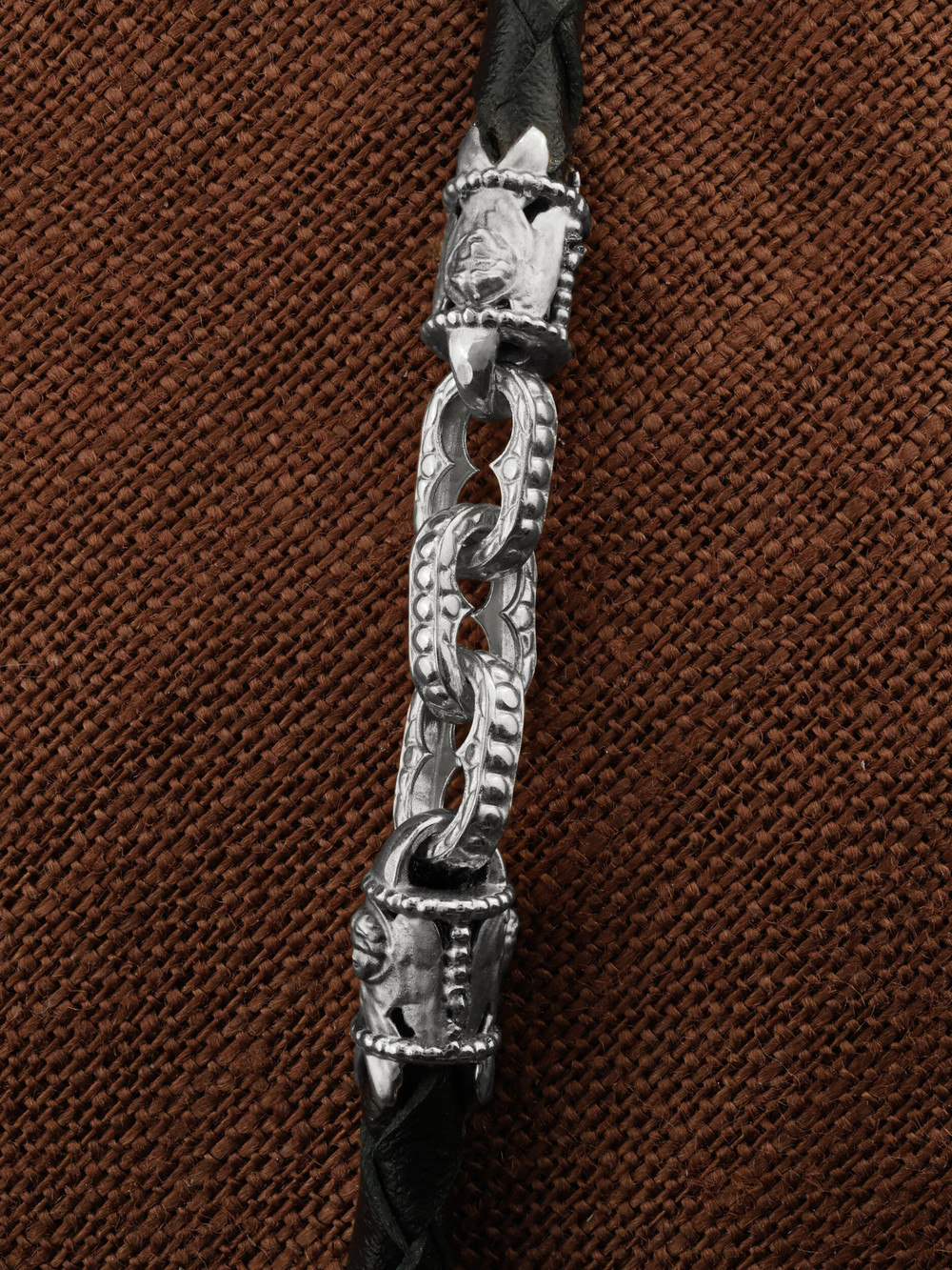 Шнурок кожаный из белого золота c кожаным шнурком