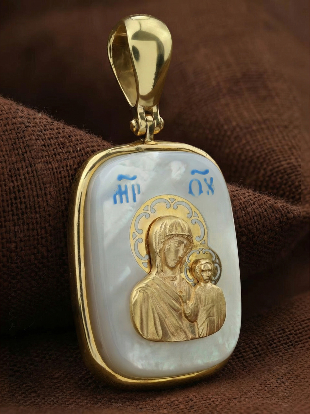 Образок из лимонного золота c эмаль и перламутром