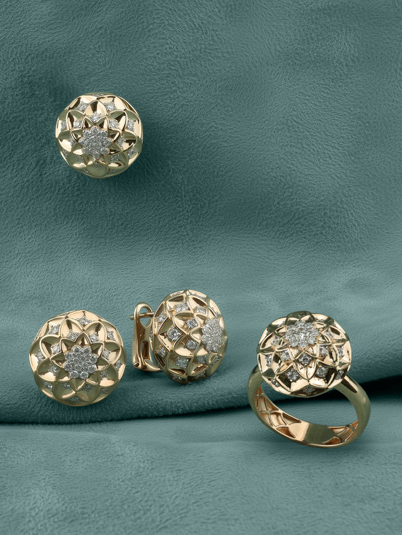 Серьги из золота c бриллиантами