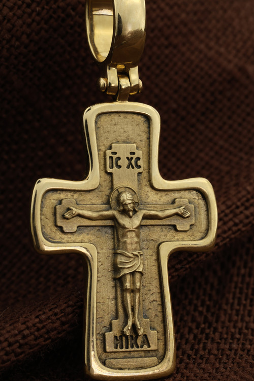 Крест из лимонного золота
