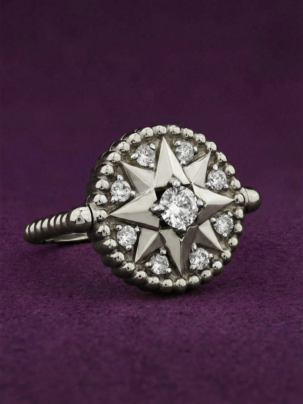 Кольцо из белого золота c бриллиантами