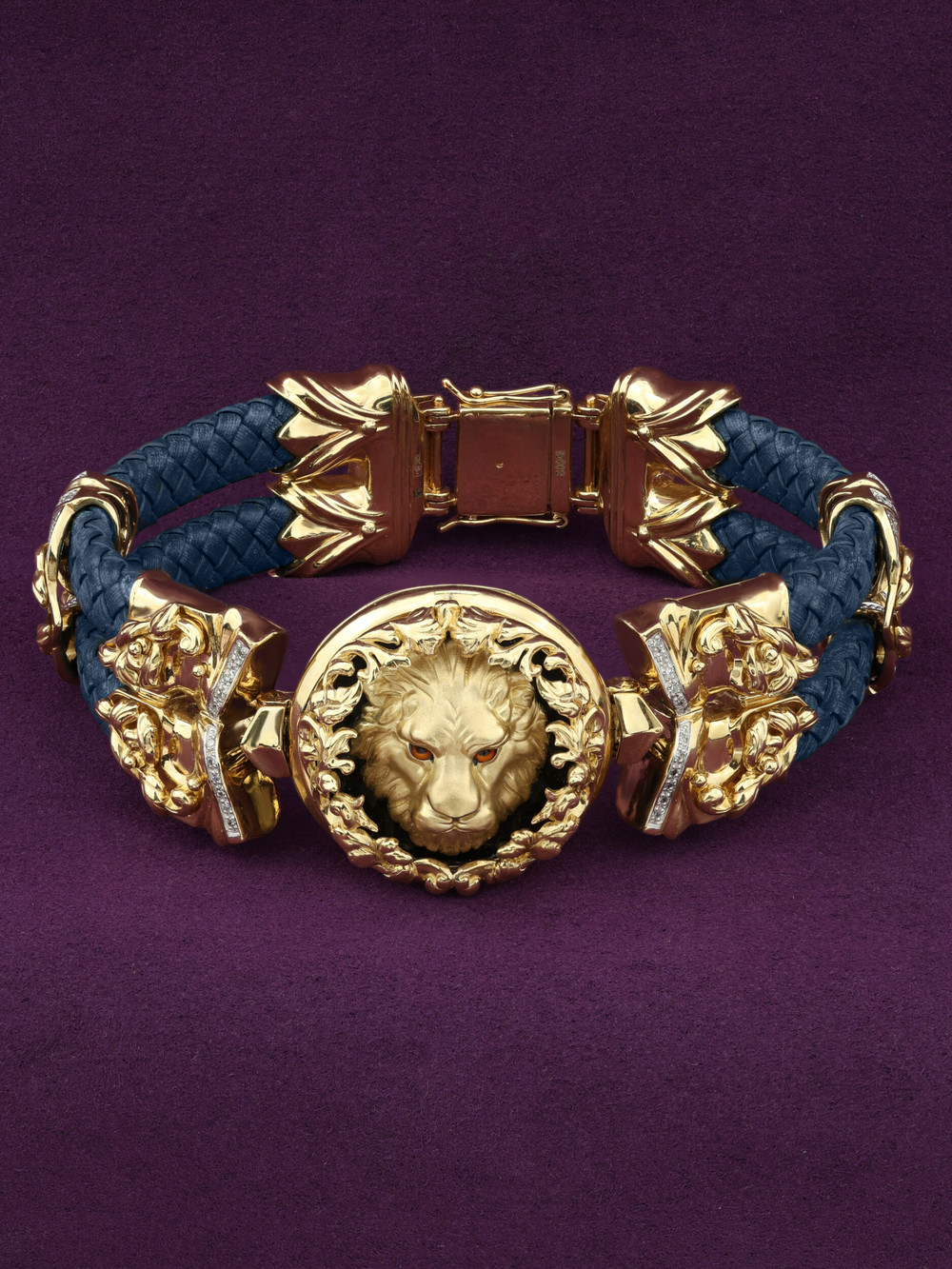 Браслет из лимонного золота c эмаль , бриллиантами, кожаным шнурком и ониксом