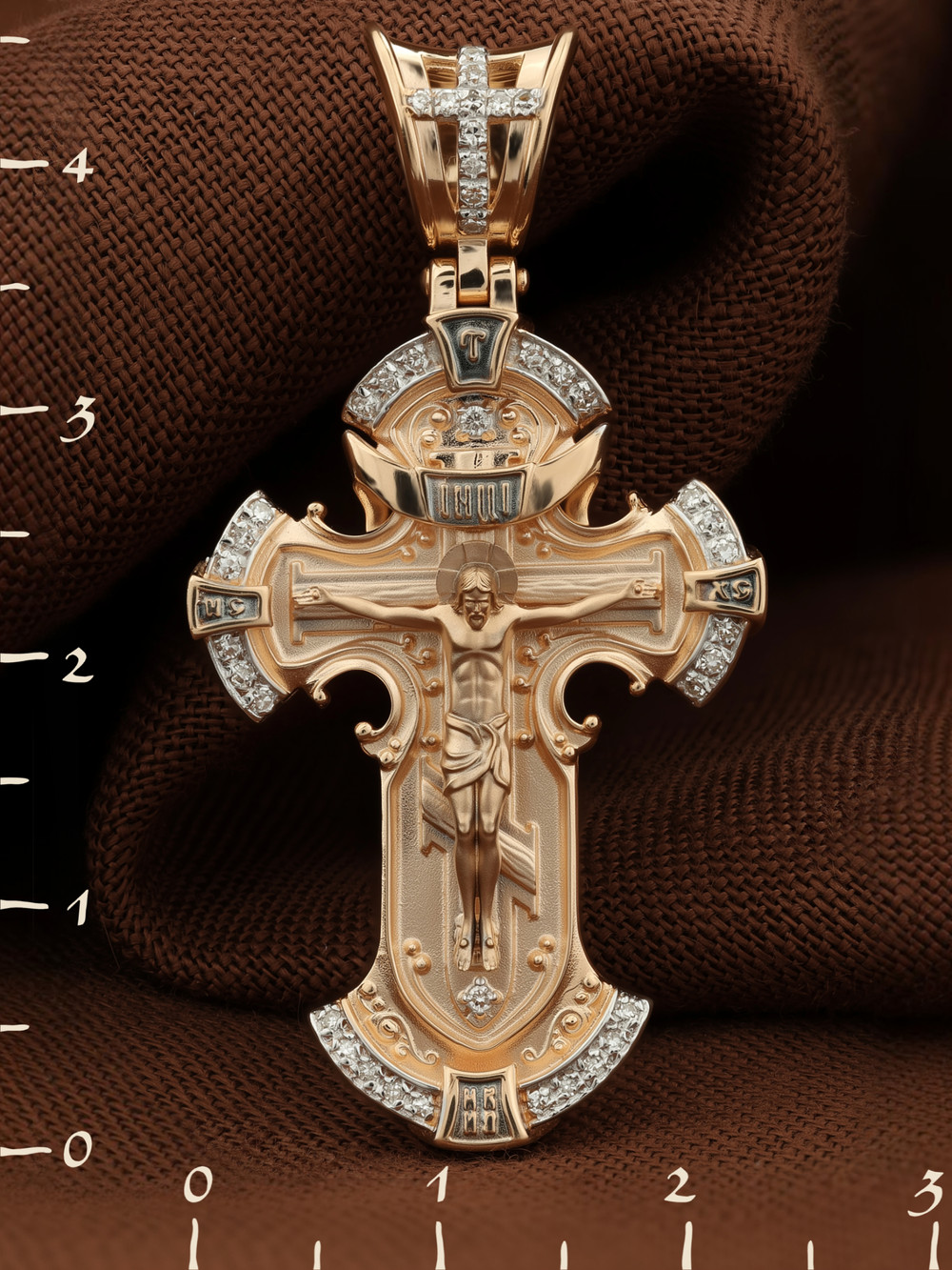 Крест из золота c бриллиантами