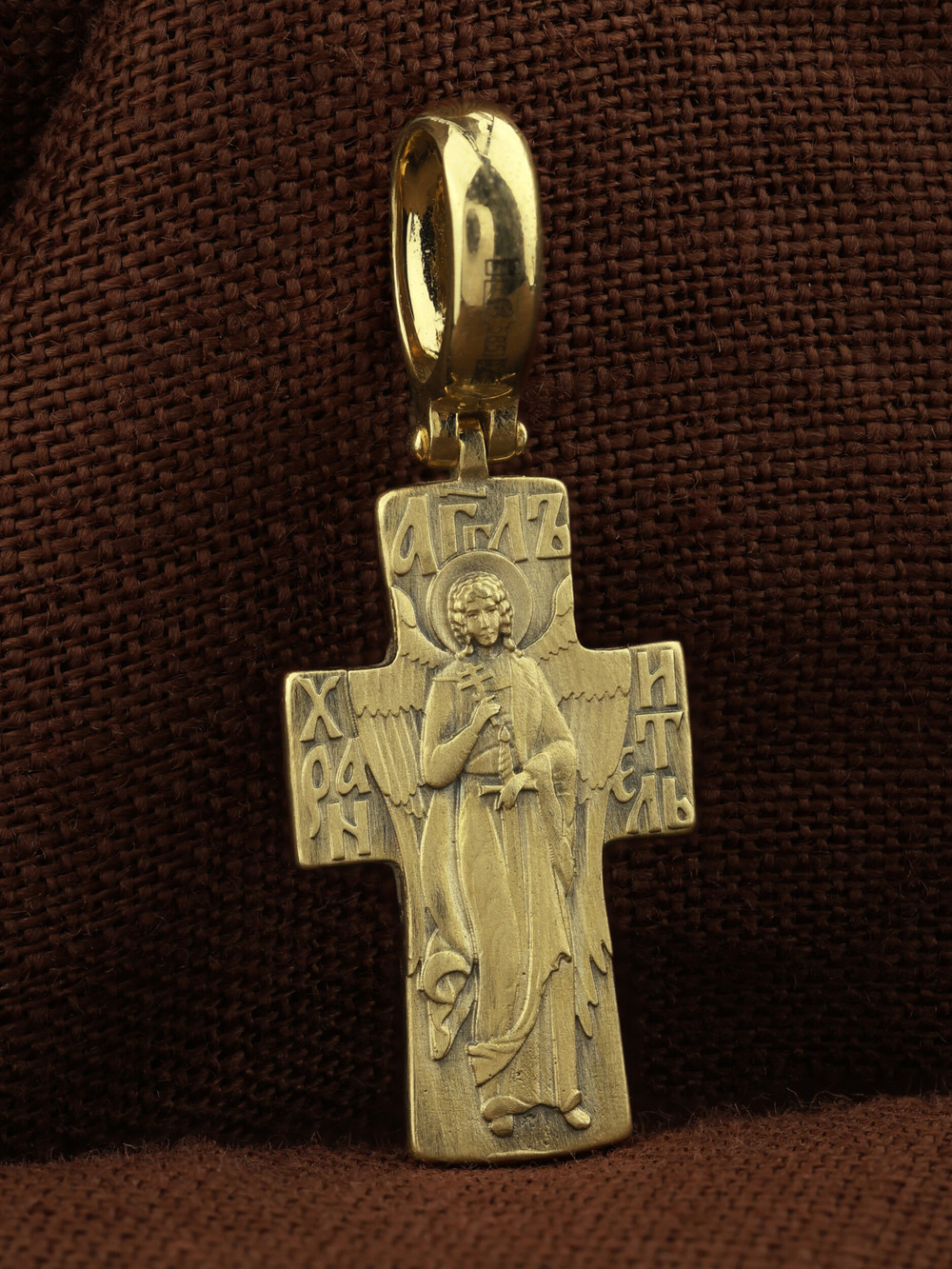 Крест из лимонного золота