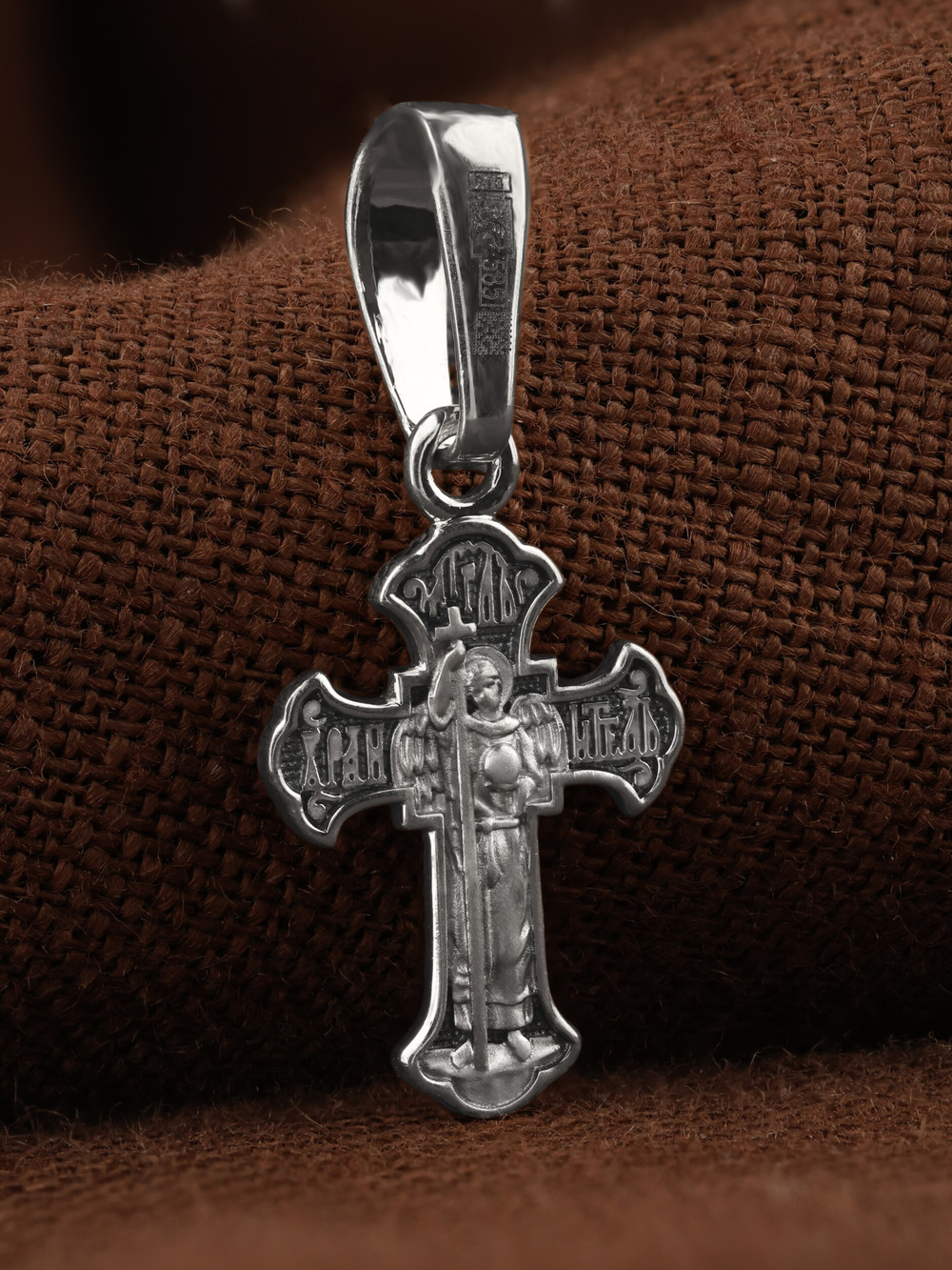 Крест из белого золота