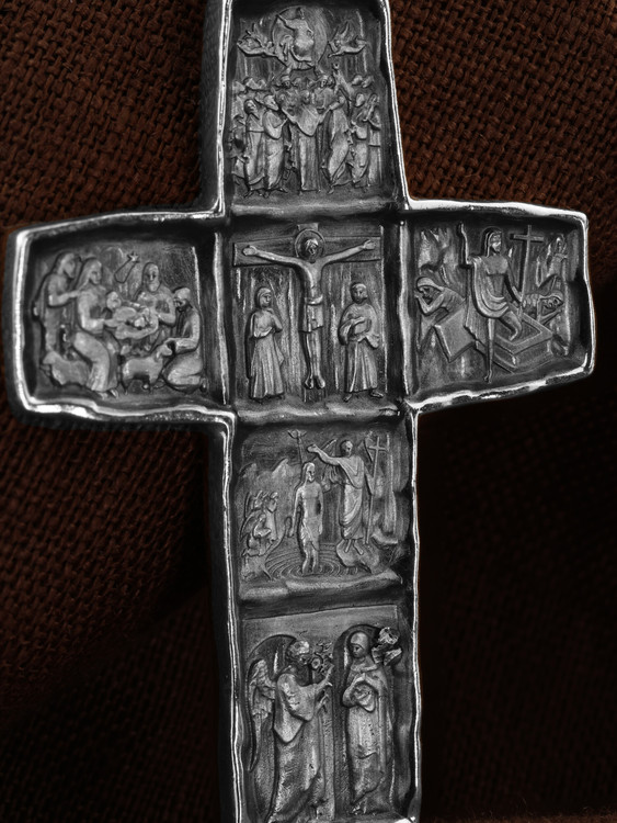 Крест из белого золота