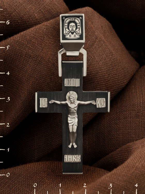 Крест из белого золота c эмаль и эбеновым деревом