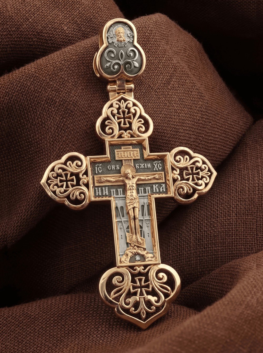 Крест из золота